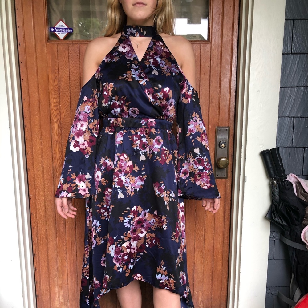 Floral dress - Picture 2 of 5
